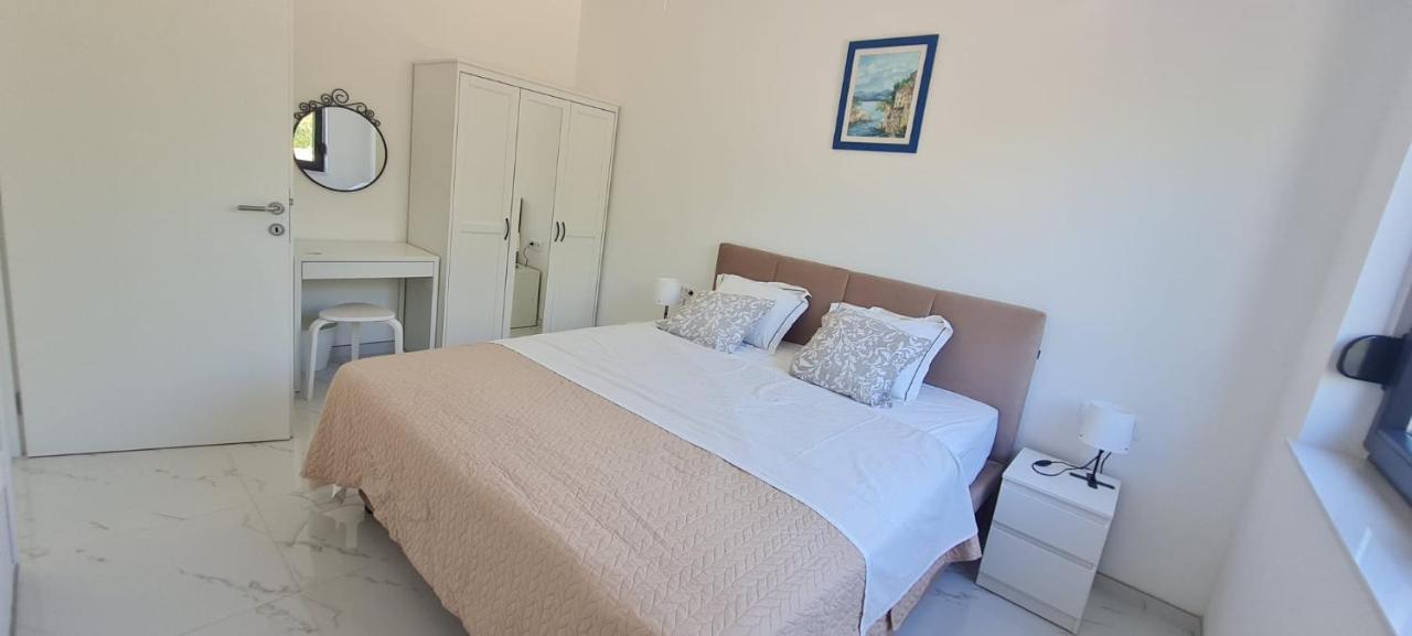 Apartmani Mariosa Vrbnik Εξωτερικό φωτογραφία