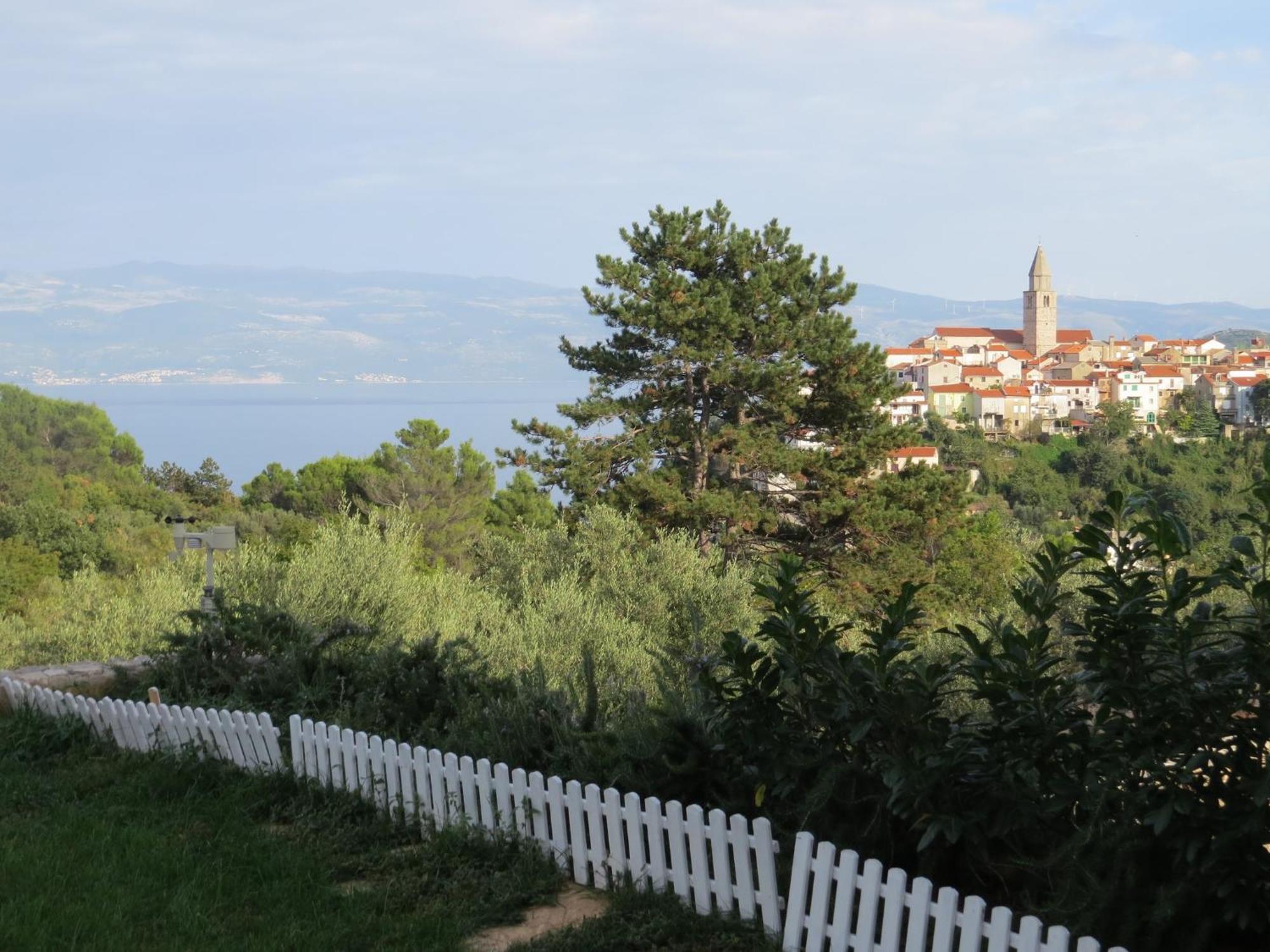 Apartmani Mariosa Vrbnik Εξωτερικό φωτογραφία